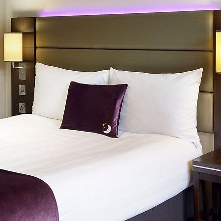 Premier Inn Брентвуд Экстерьер фото