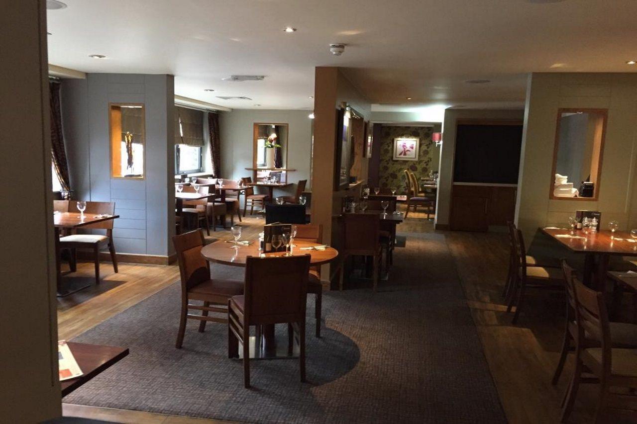 Premier Inn Брентвуд Экстерьер фото