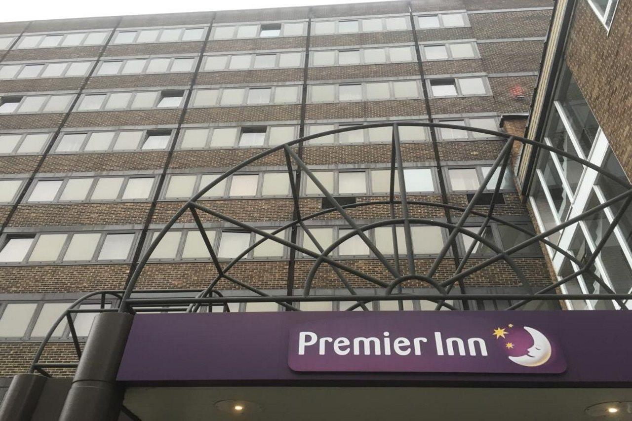 Premier Inn Брентвуд Экстерьер фото