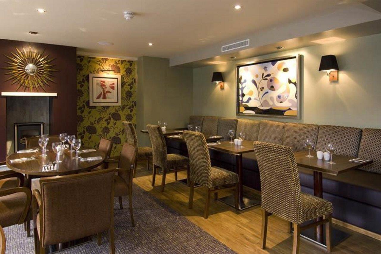 Premier Inn Брентвуд Экстерьер фото