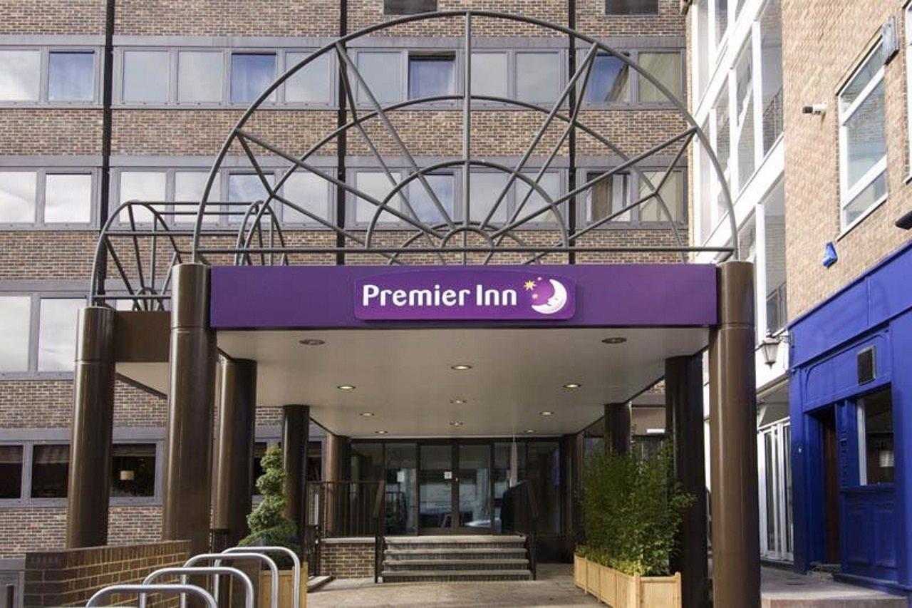 Premier Inn Брентвуд Экстерьер фото