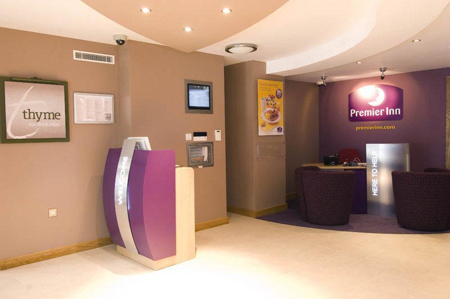 Premier Inn Брентвуд Экстерьер фото